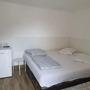 Nord Poshtel Бухарест